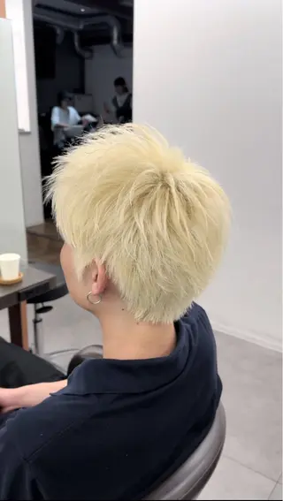 ショート カラー メンズ ハイトーン特化🌟 カワシマシュンスケのヘアスタイル