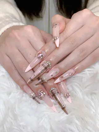 ネイル Mio_ Noiranailのネイルデザイン