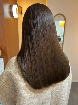 セミロング 小林 朋花のヘアスタイル