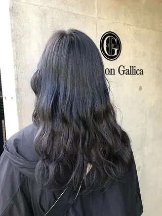 ロング カラー 荒木 依莉亜のヘアスタイル