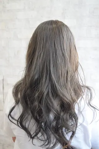 ロング カラー GATE.所属・GATE. staffのヘアスタイル