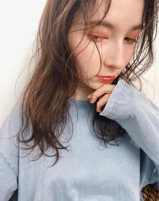 ロング カラー パーマ ヘアアレンジ メンズ キッズ ネイル マツエク・マツパ モリモト サナのヘアスタイル