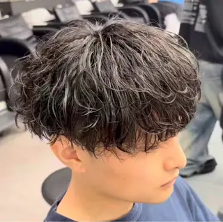 メンズ ハイトーン/パーマ/ メンズ / 櫻本🌐のヘアスタイル