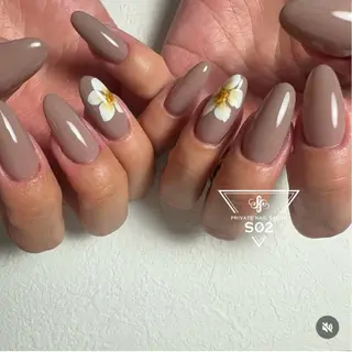 ネイル S02 𝙲𝚑𝚒𝚎のネイルデザイン