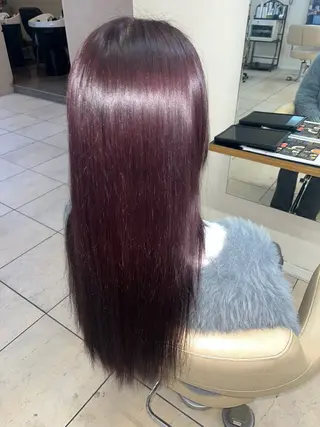 ロング カラー エムスラッシュ本牧所属・片岡 未優のヘアスタイル