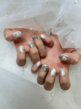 ネイル 🌈 Laule'aのネイルデザイン