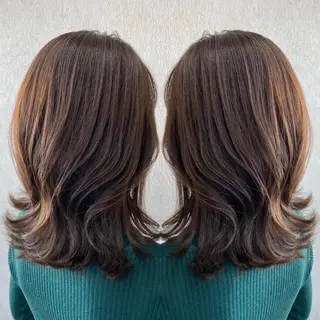 セミロング カラー tocca 💜石田愛結💜のヘアスタイル