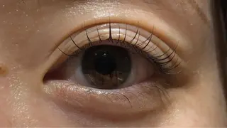 マツエク・マツパ M.SLASH bonheur所属・松田 真央のヘアスタイル