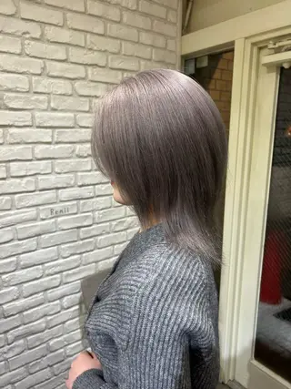 ミディアム ︎☀️はるき︎︎☁️ 似合わせ/ハイトーンのヘアスタイル