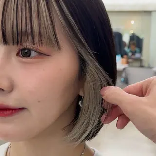 ショート カラー 顔周り/レイヤー/ 透明感/みっきーのヘアスタイル