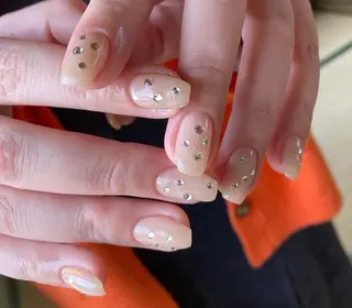 ミディアム nail  salon Kojima所属・古島 里彩のネイルデザイン