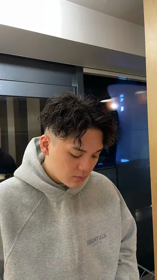 パーマ RETOUCH by fifth メンズサロン【レタッチ バイ フィフス】所属・fifth原宿 A:Ri🧸のヘアスタイル