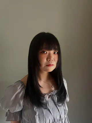 セミロング 深堀 さくらのヘアスタイル