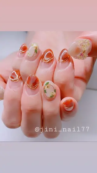 ネイル JINI NAIL所属・ジニ ネイルのネイルデザイン