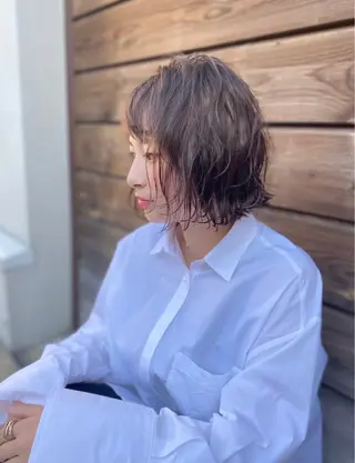 ショート カラー 高柳 麻美のヘアスタイル