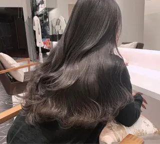 ロング カラー THESALONS所属・🤍ブリーチカラー /寄田龍樹🤍のヘアスタイル