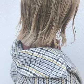 ミディアム カラー 藤井 貴美子のヘアスタイル