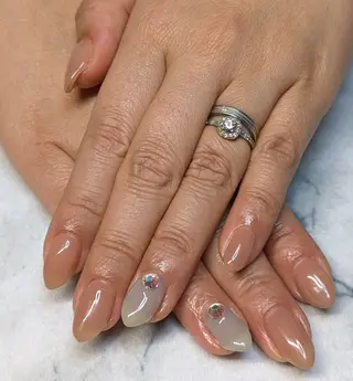 ネイル 三谷 さやかのネイルデザイン