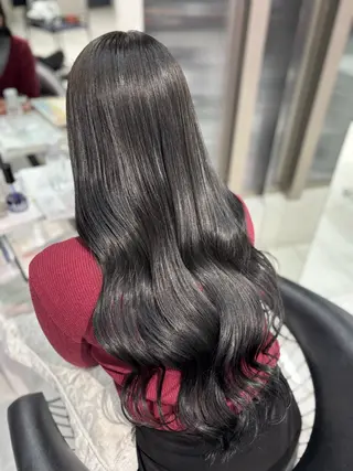 カラー Sakuraෆ˚* 暗髪×まつパ🖤🥀のヘアスタイル