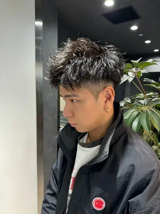 ショート カラー パーマ ヘアアレンジ メンズ スパイキー/フェザー /波巻き/かいとのヘアスタイル