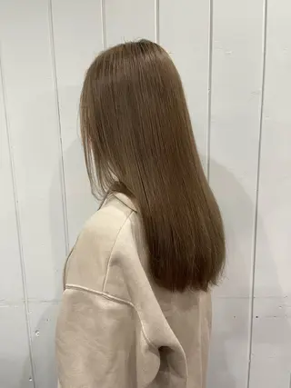 ロング カラー 浅井 玲耶のヘアスタイル