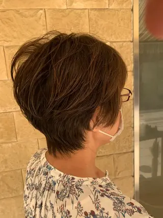 ショート カラー 美髪ストレート AOYAGIのヘアスタイル