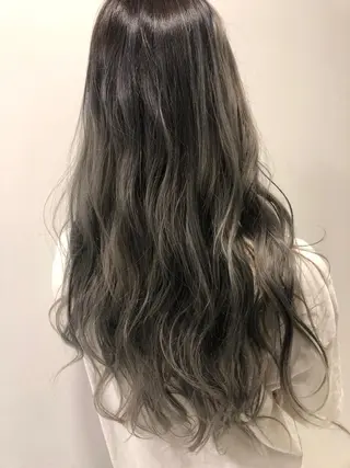 ロング StellA所属・アートディレクター ワダヒサノリのヘアスタイル