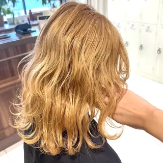 ミディアム 渡邊楓果／髪質改善 ／カラーのヘアスタイル