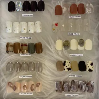 ネイル S LOUNGE NAIL所属・パーツたくさん🍓 SUMIのネイルデザイン