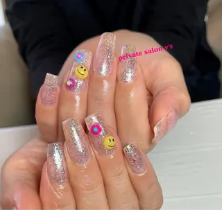 ネイル y' sのネイルデザイン