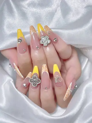 ネイル LEELA NAIL STUDIO所属・LEELA NAIL STUDIOのネイルデザイン