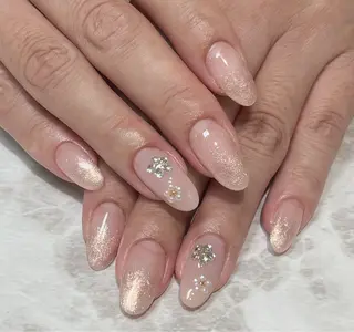 ネイル 志形 彩音のネイルデザイン