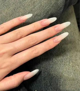 ネイル 相沢 さやかのネイルデザイン