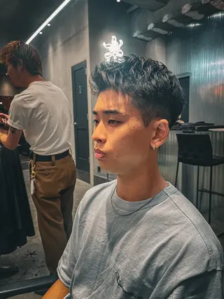 ショート メンズ soen所属・⚡メンズパーマフ ェードカットTomyのヘアスタイル