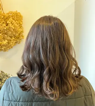 ミディアム カラー 【本陣】カット モデル/朝岡 慧のヘアスタイル