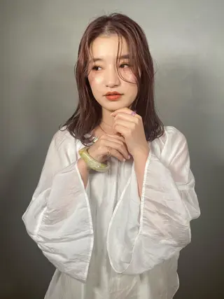 カラー 松谷 美和のヘアスタイル