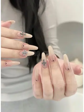 ネイル The one 井上のネイルデザイン