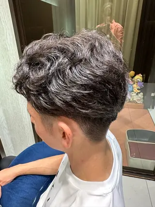 メンズ ブリーチ/艶カラー カノ🌼のヘアスタイル