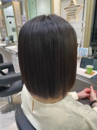 ミディアム 吉澤 海咲のヘアスタイル