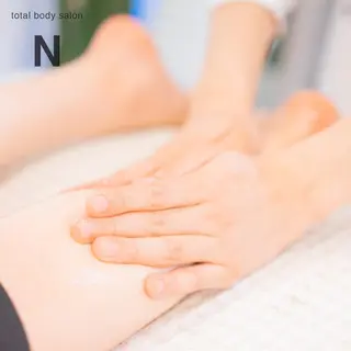 目黒/小顔/骨盤/ 美容鍼/美顔鍼/小林のエステ・リラクイメージ