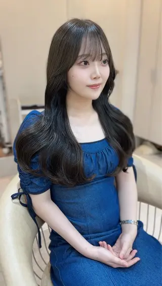 ロング カラー Akane レイヤー/艶カラーのヘアスタイル