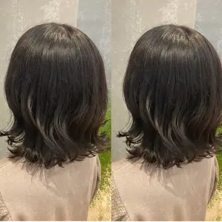 ミディアム カラー schon所属・み うのヘアスタイル
