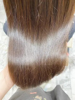 カラー 新宿/レイヤー 顔周りカット溝手優太のヘアスタイル