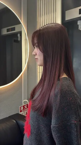 ロング 韓国ヘア/ブリーチ無 しWカラー/オリーブのヘアスタイル