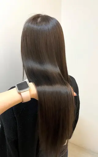 カラー *NIYONHAIR 古田百恵華*のヘアスタイル