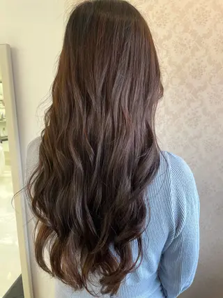 ロング ヒヨシ ルナのヘアスタイル