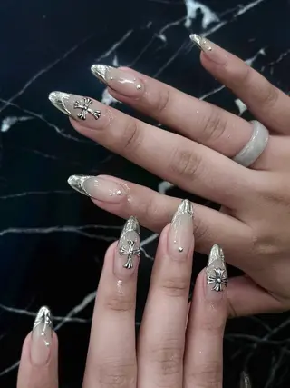 ネイル moca  心斎橋店所属・moca心斎橋店 Aina🐈‍⬛🤍のネイルデザイン