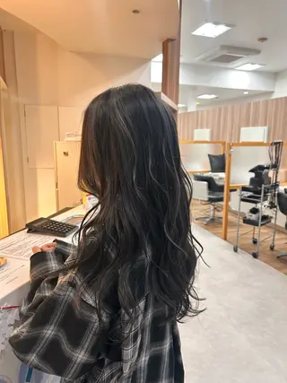 ロング 生沼 海優のヘアスタイル