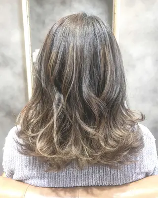 ミディアム channel 大澤俊文のヘアスタイル