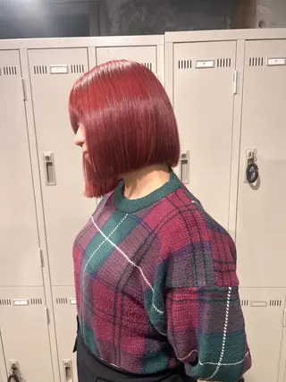 ショート カラー 僕なら縮毛矯正してて もブリーチできますのヘアスタイル